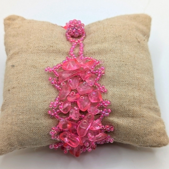 Pink crystal chip beaded bracelet handmade - Picture 8 of 8